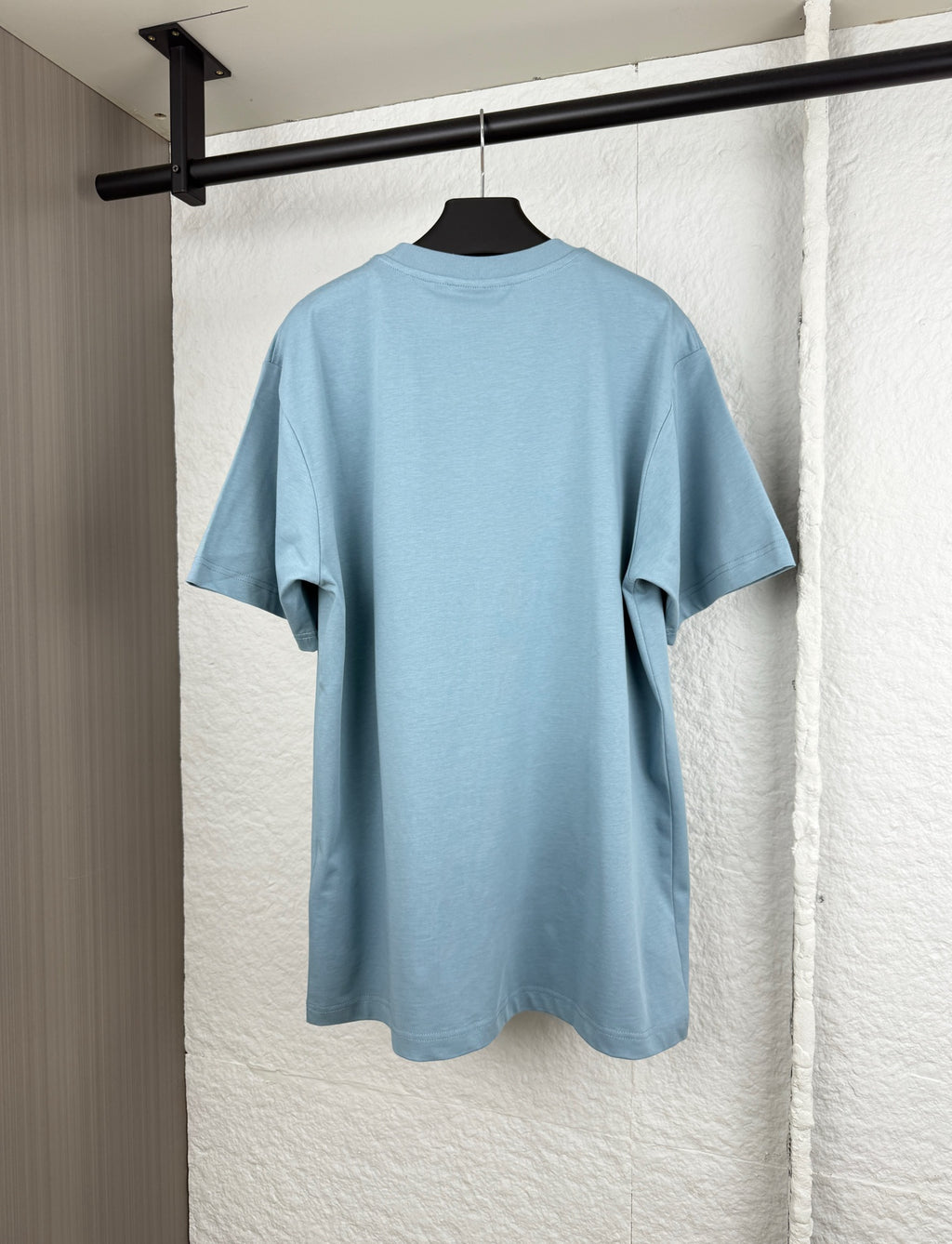 Light blue Dior short-sleeve T-shirt, back view