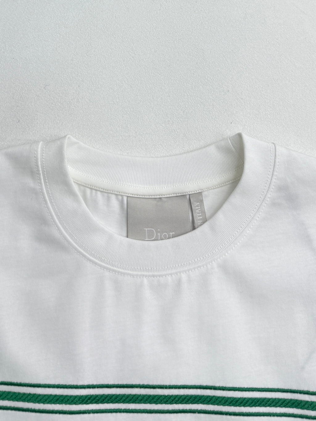 White Dior T-shirt crewneck collar with small Dior label
