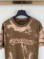 Brown short-sleeve T-shirt with white logo print and crew neckline