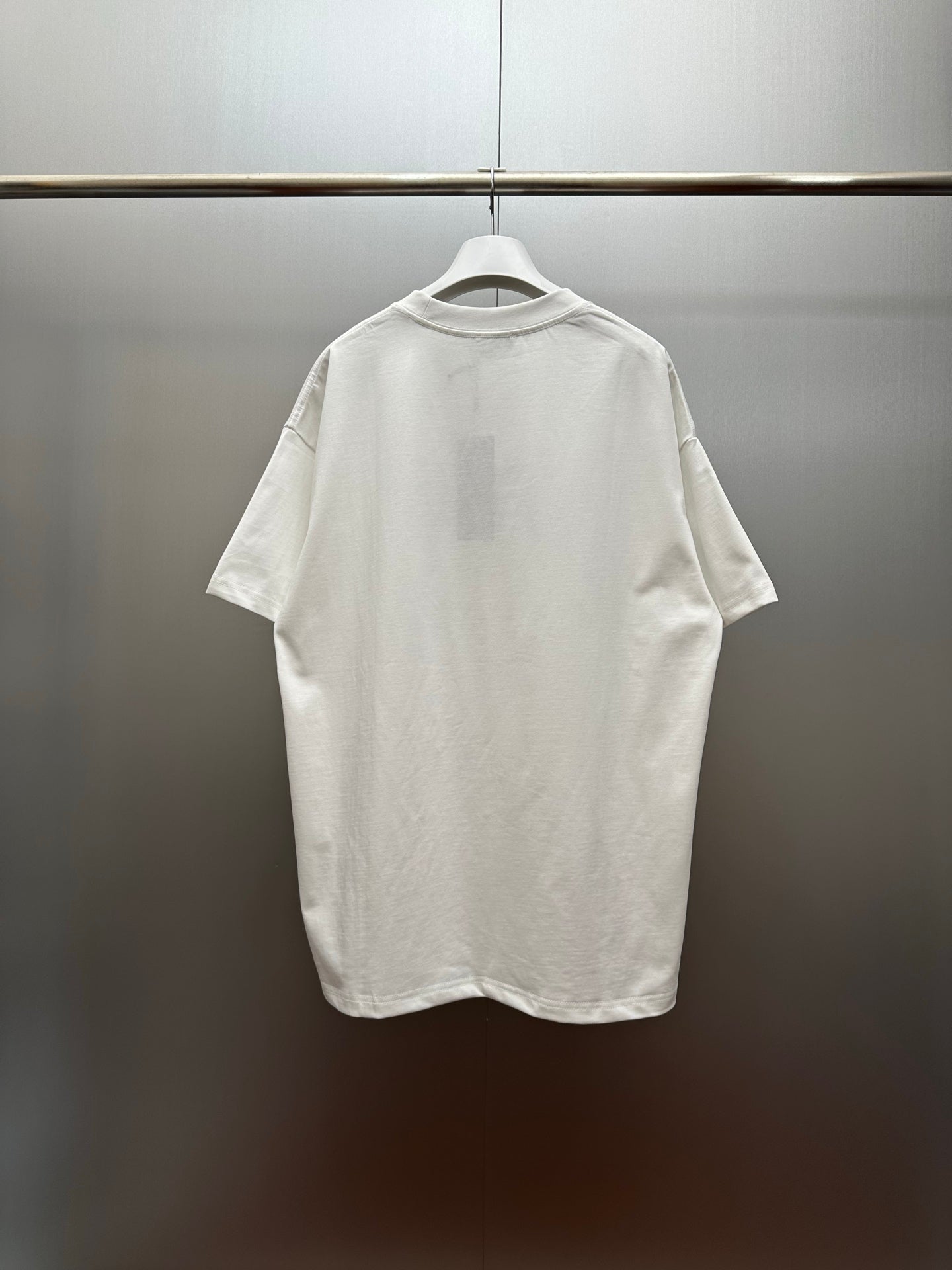 White short-sleeve crewneck T-shirt, plain back