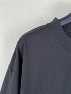 Balenciaga dark short-sleeve T-shirt shoulder and sleeve seam