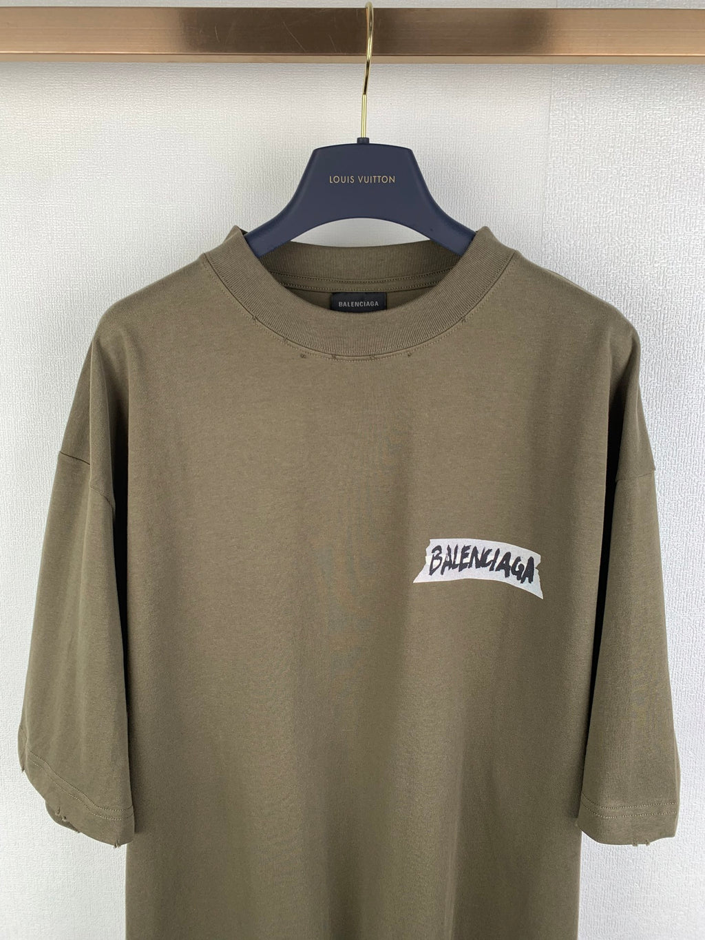 Balenciaga T-shirt in olive with chest logo and crew neck collar