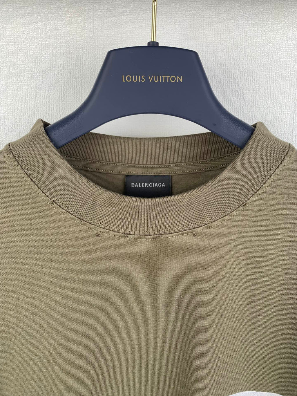 Balenciaga T-shirt crew neck detail with ribbed collar and small neckline label