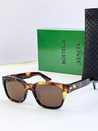 Bottega Veneta sunglasses with tortoise frame and brown lenses