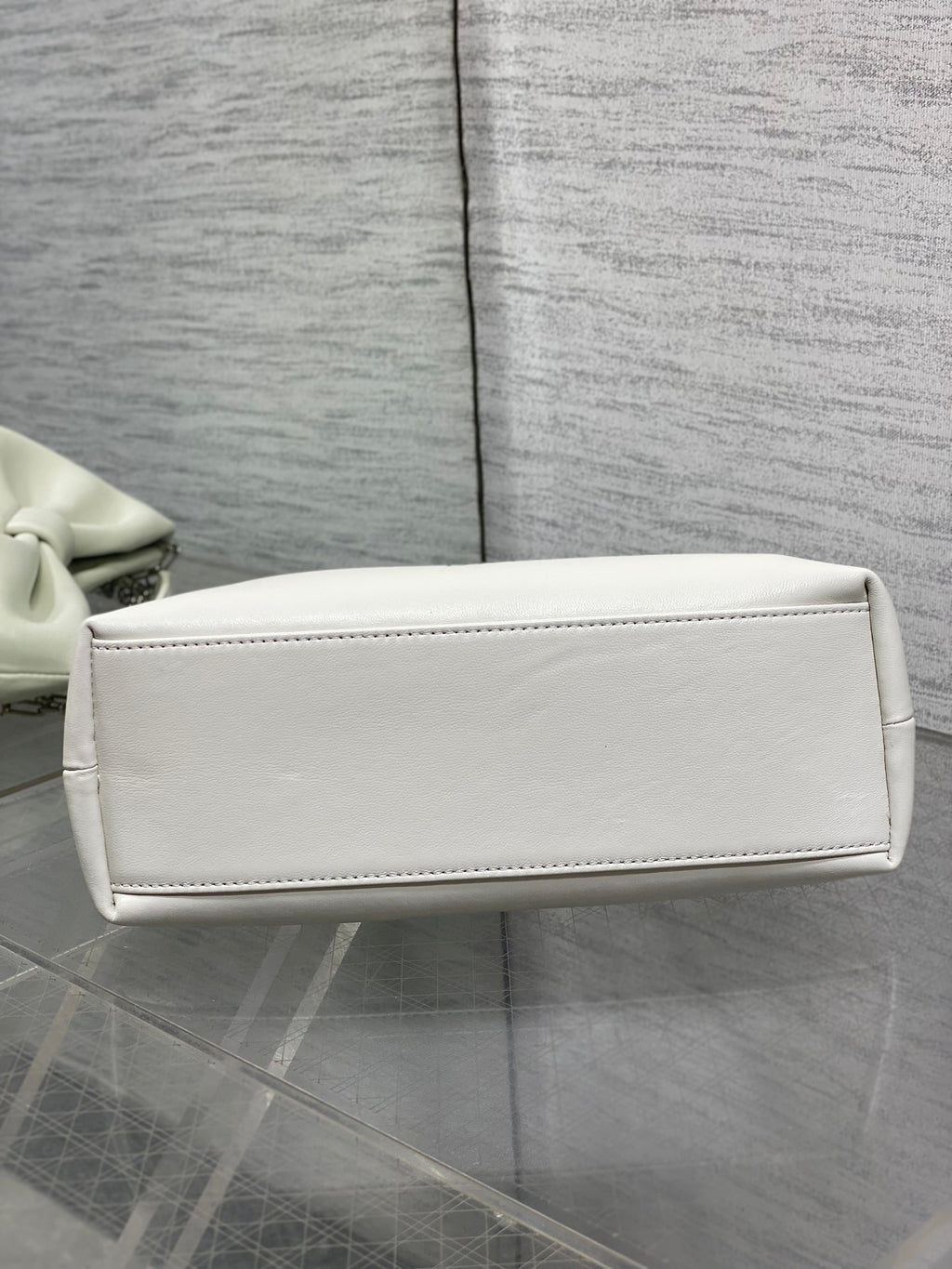 Ivory leather Dior handbag with flat base and stitched panel