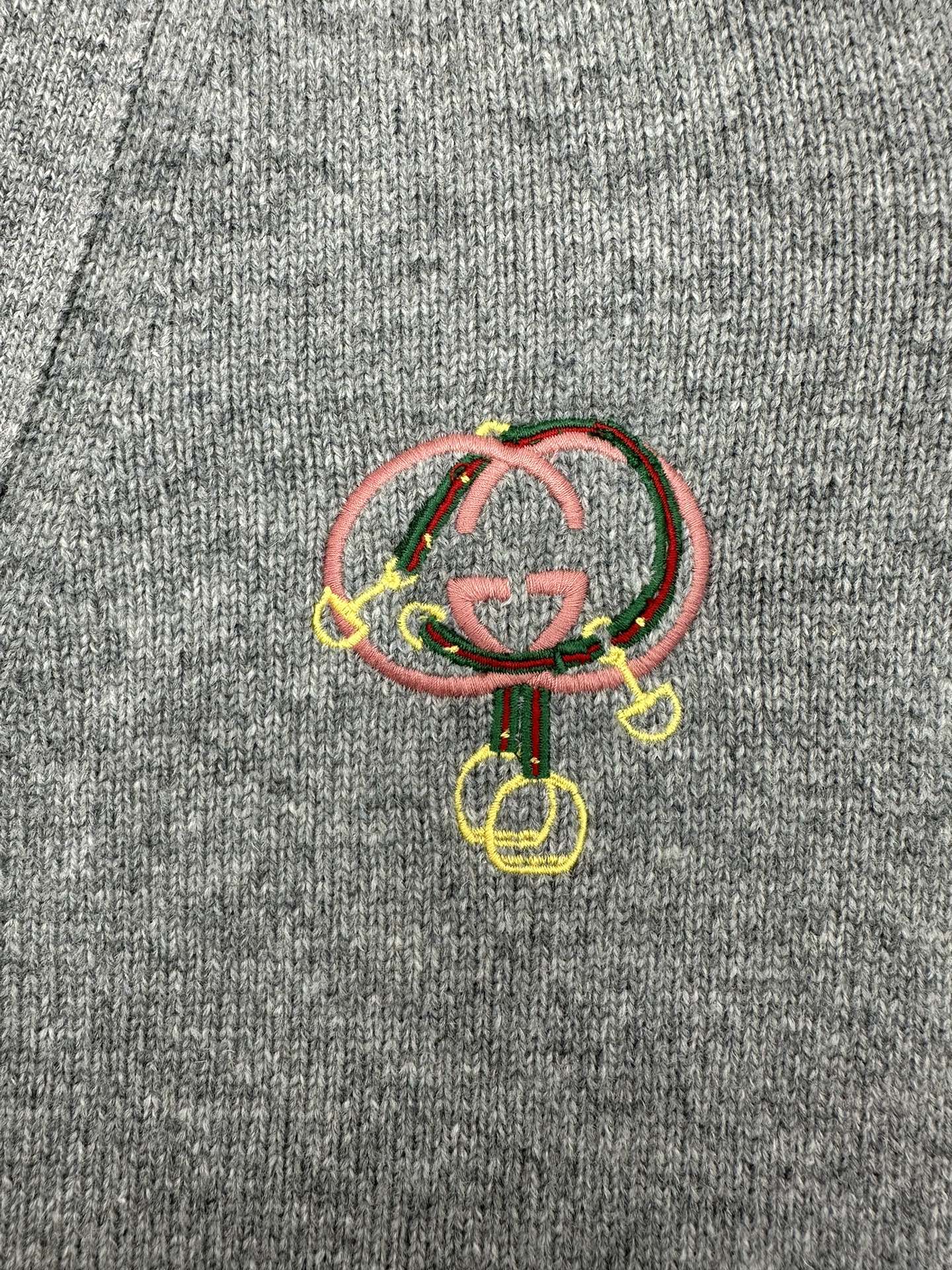 Gucci gray knit cardigan with multicolor embroidered crest logo on the chest