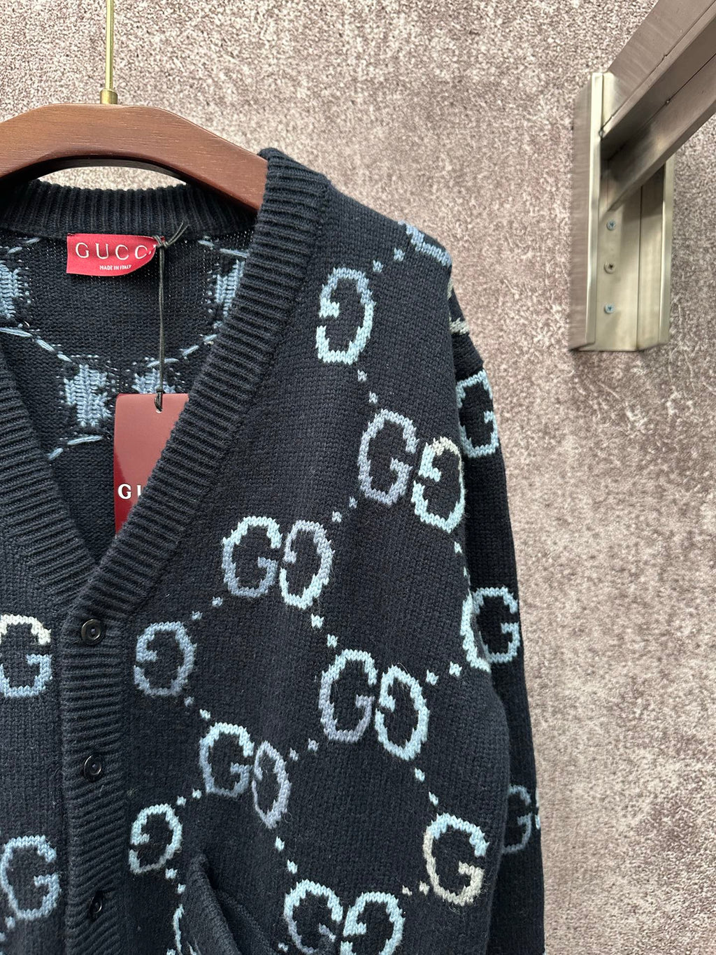 Gucci knit cardigan shoulder and collar with GG pattern, dark knit base