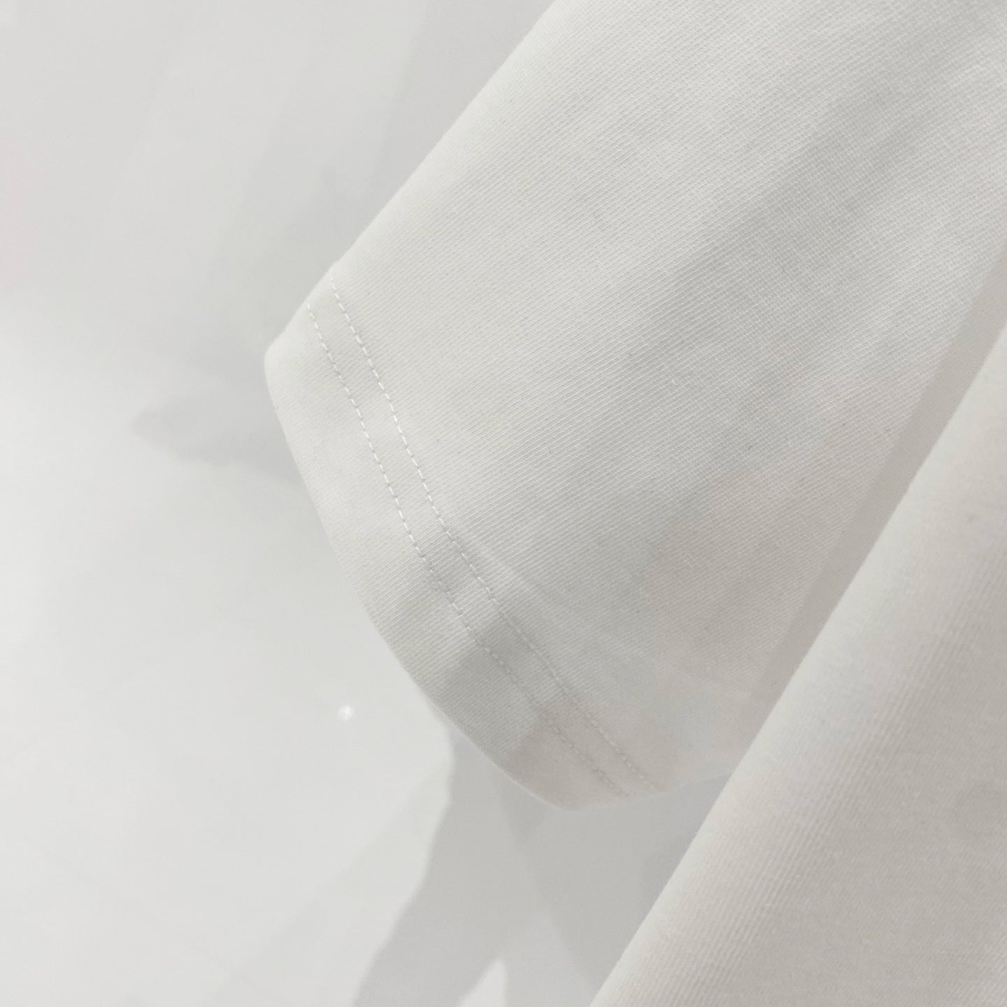 Amiri white T-shirt hem with stitched edge detail