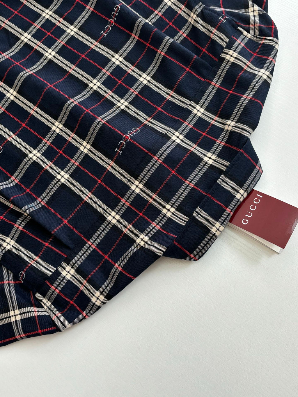 Gucci long-sleeve plaid shirt sleeve and collar, dark navy with red and white tartan lines