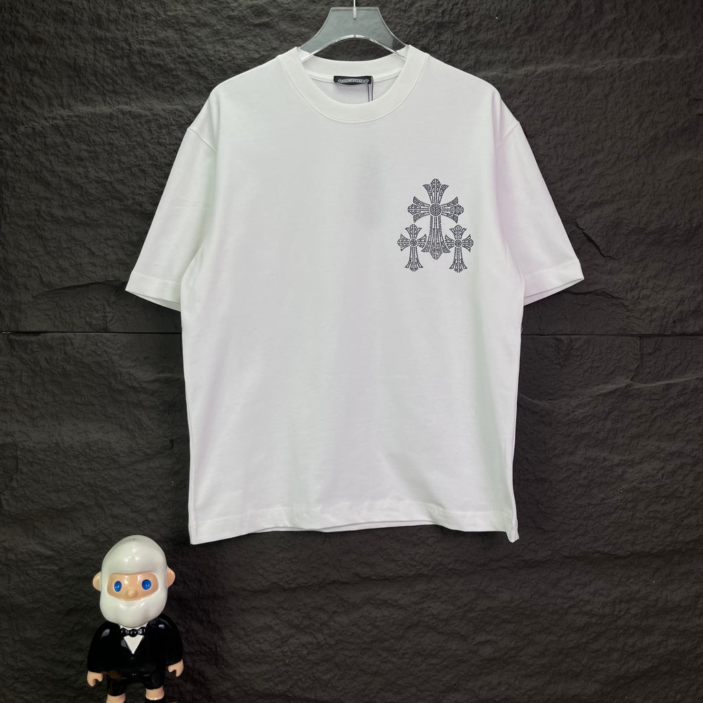 White short-sleeve T-shirt with cross logo on chest