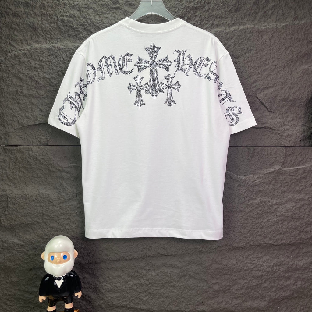 White short-sleeve T-shirt, back graphic with crossed cross motifs