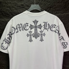 White short-sleeve T-shirt, back large cross emblem with dotted pattern