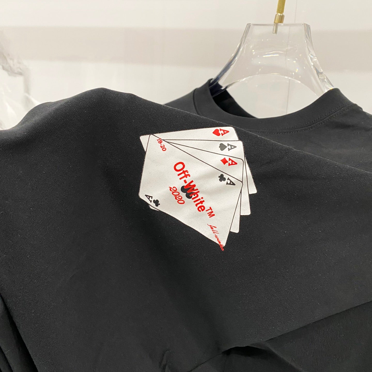 Off-White T-shirt shoulder with large card graphic print on back