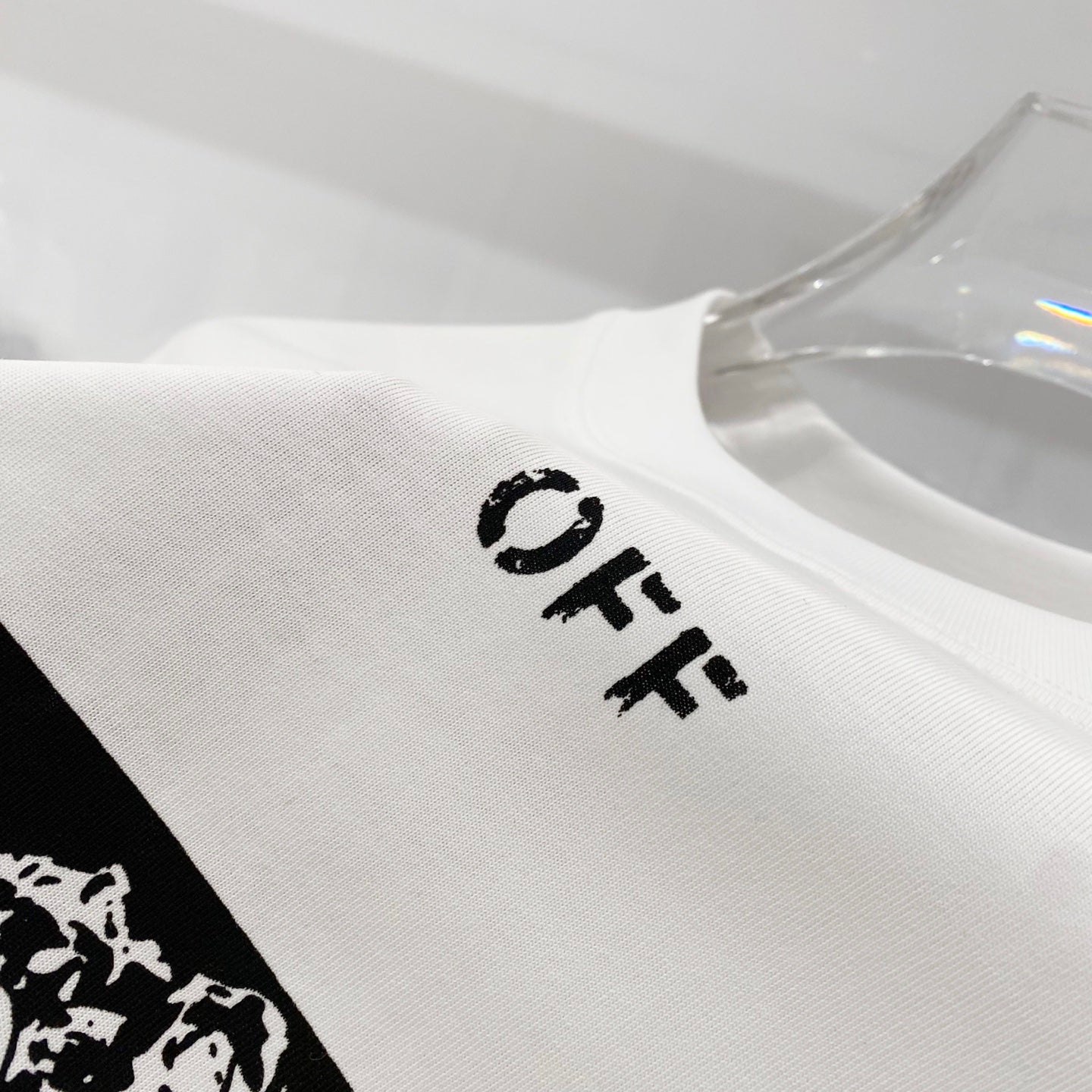 Off-White off-white T-shirt sleeve with small OFF text logo