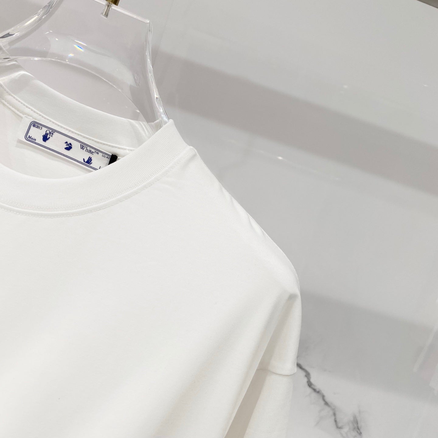 Off White off-white T-shirt with crew neck and inner label