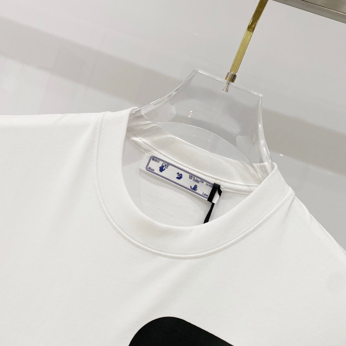 Off White T-shirt crew neck with inner neck label