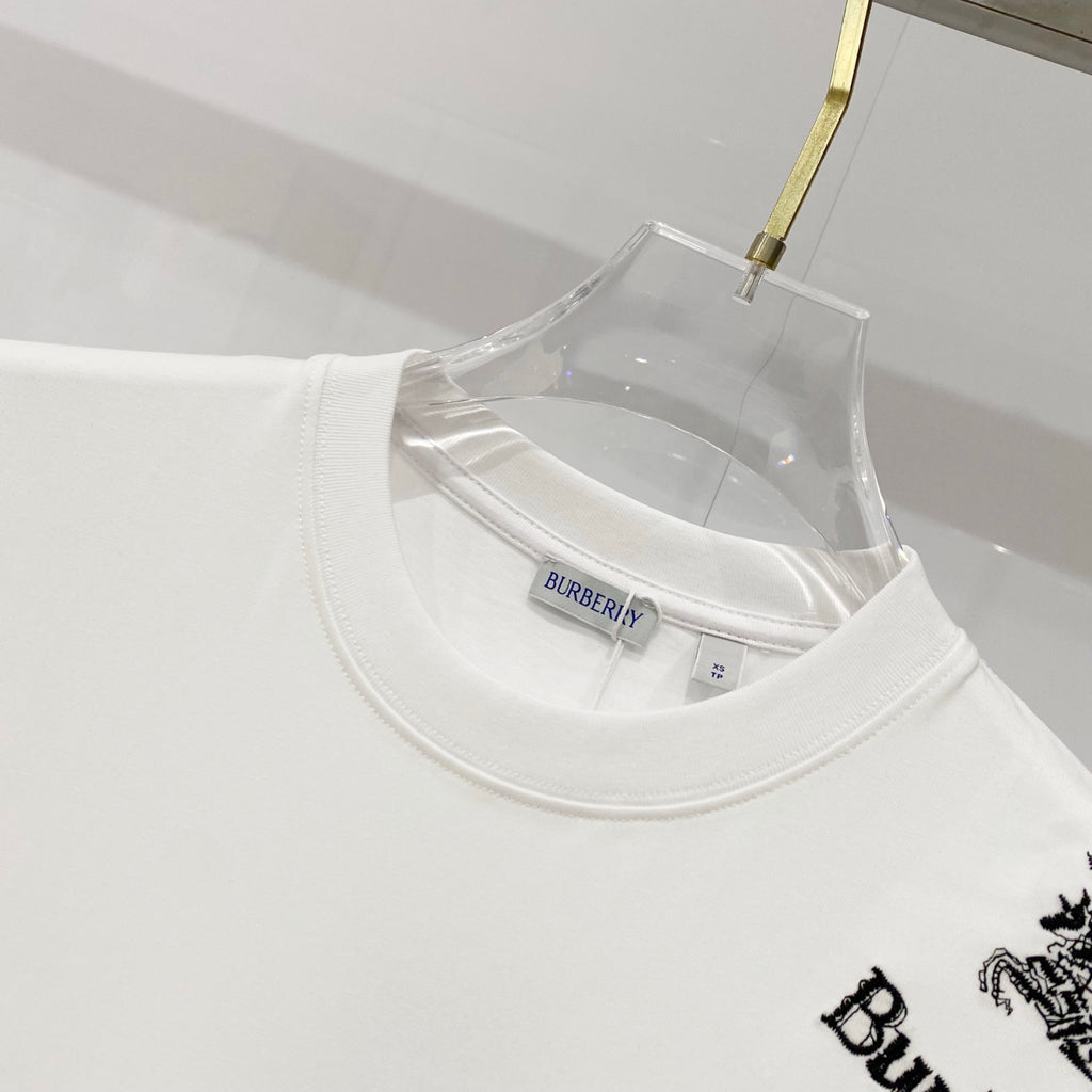 White Burberry crew-neck T-shirt neckline with logo embroidery and collar label