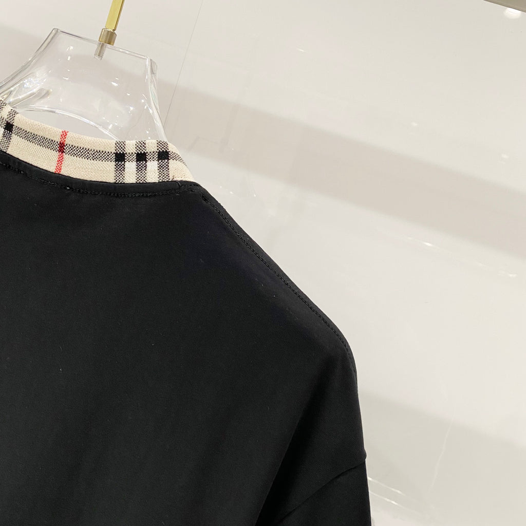 Burberry black short-sleeve T-shirt with side seam detail
