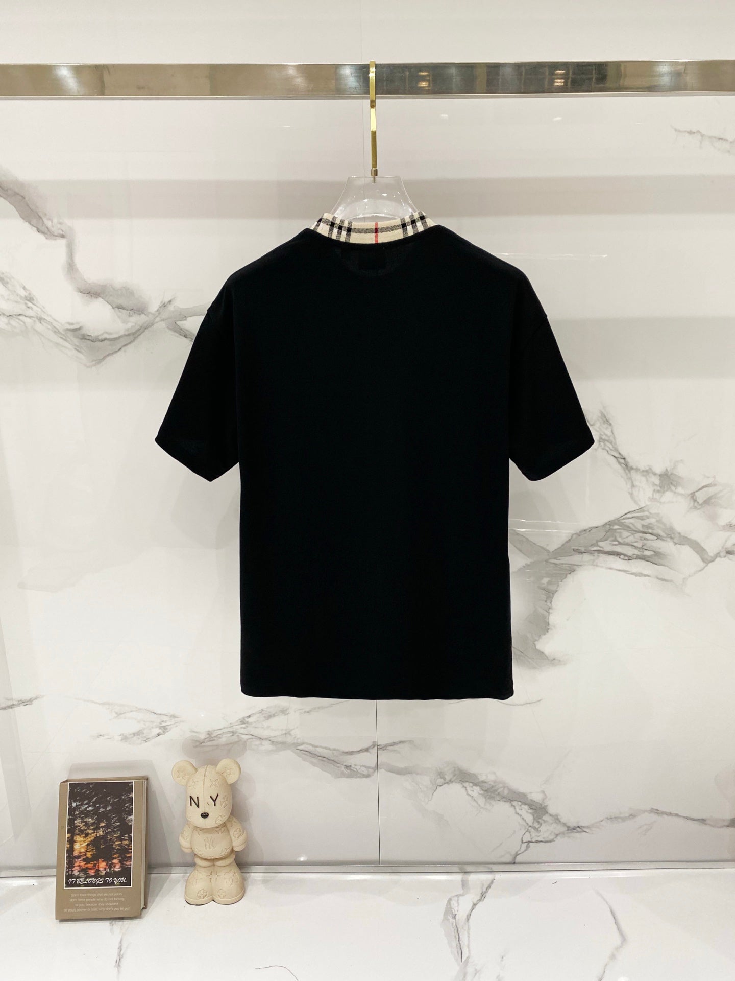 Burberry black short-sleeve T-shirt with checkered crew collar trim