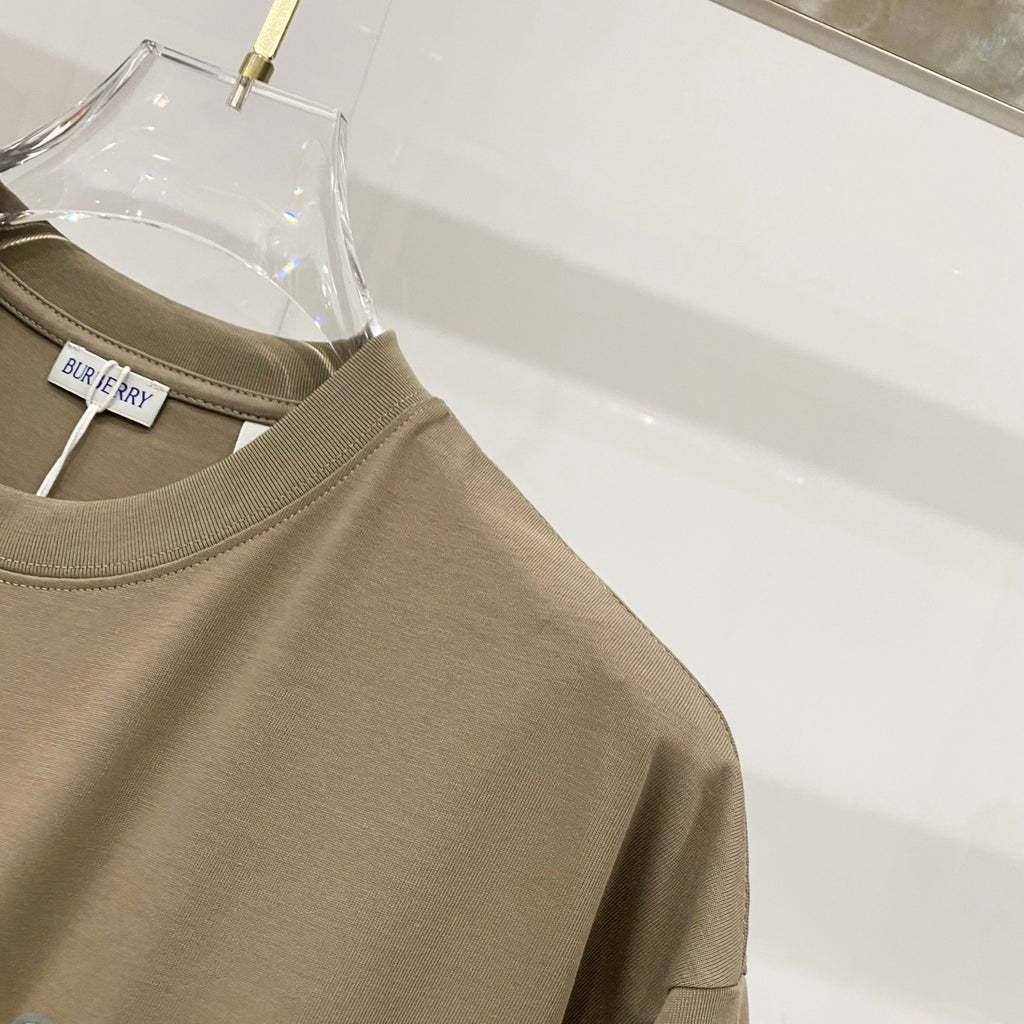 Burberry olive short-sleeve T-shirt side view with shoulder seam