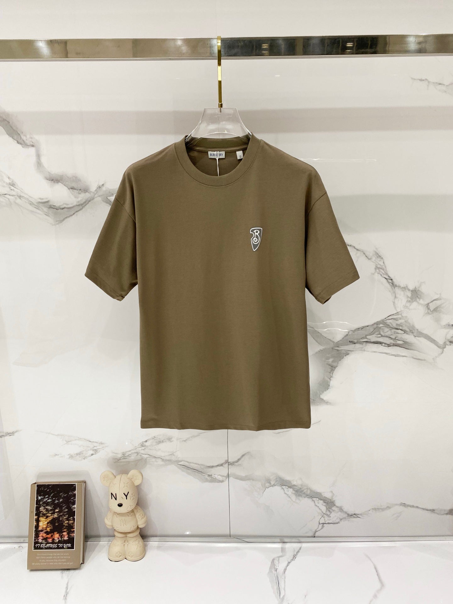 Burberry short-sleeve T-shirt in olive with small front logo graphic