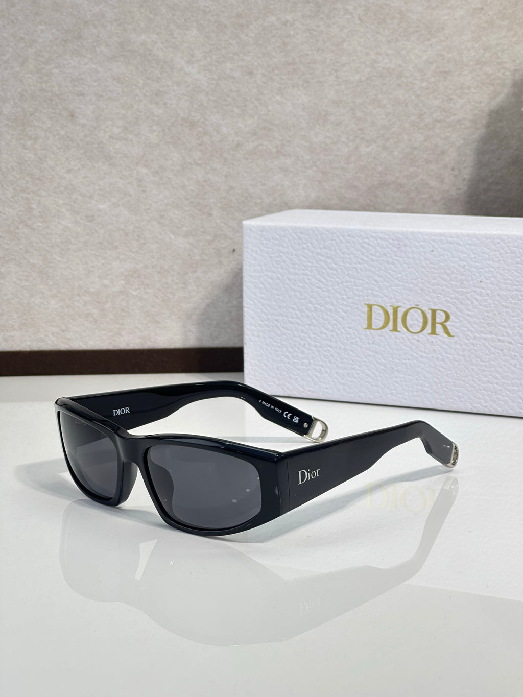 Dior sunglasses with black frame and dark gray lenses