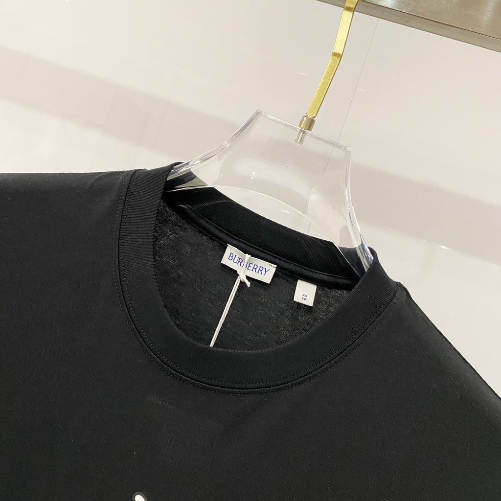Black Burberry T-shirt neckline with interior neck label