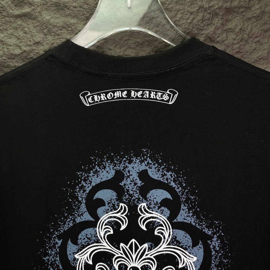Chrome short-sleeve T-shirt back upper, black with label and large emblem graphic