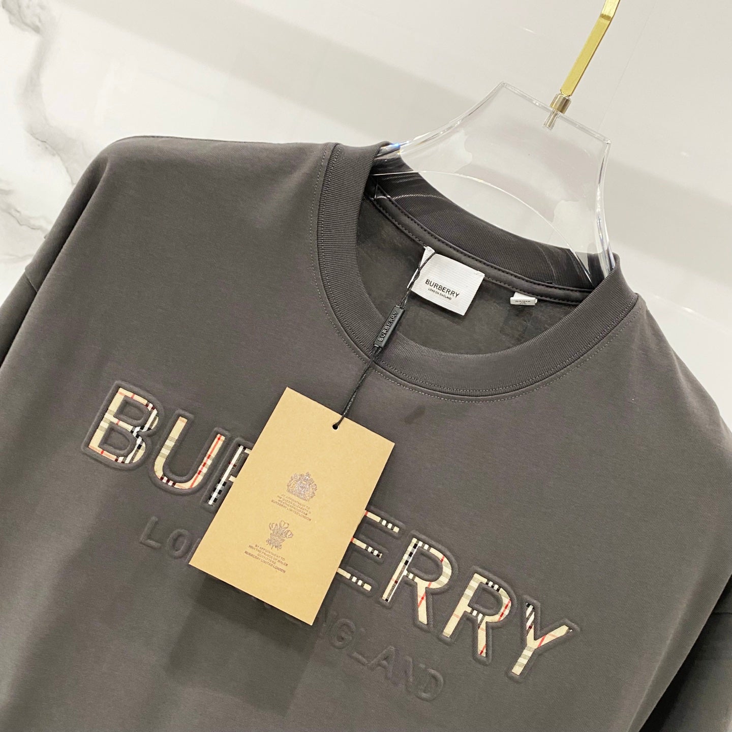 Men's T-shirt with BURBERRY multicolor letter print and hanging tag