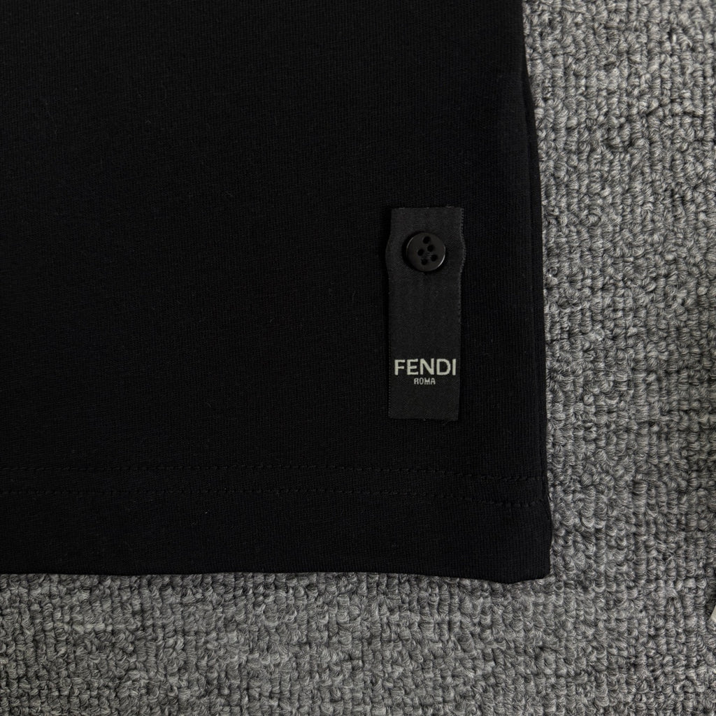 Fendi black short-sleeve T-shirt with small side tag near hem
