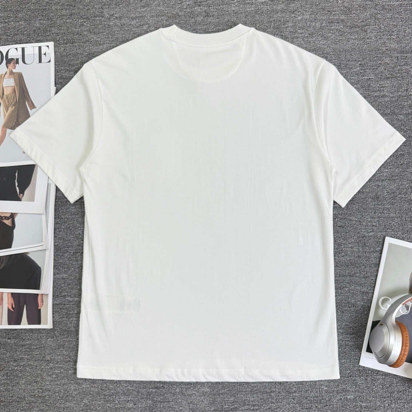 White Fendi short-sleeve T-shirt, plain back, crew neck.