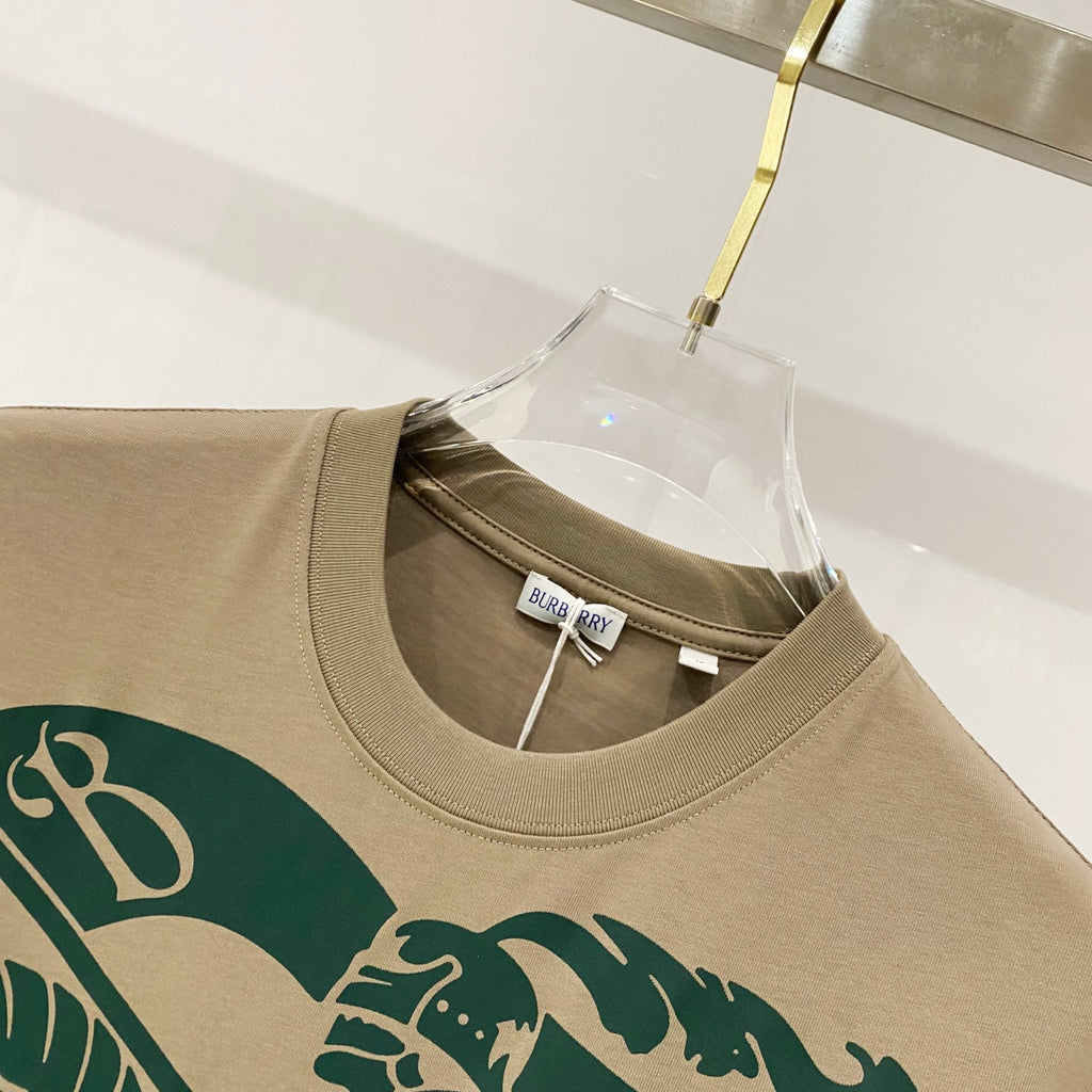 Burberry beige crewneck T-shirt with ribbed collar and inner label