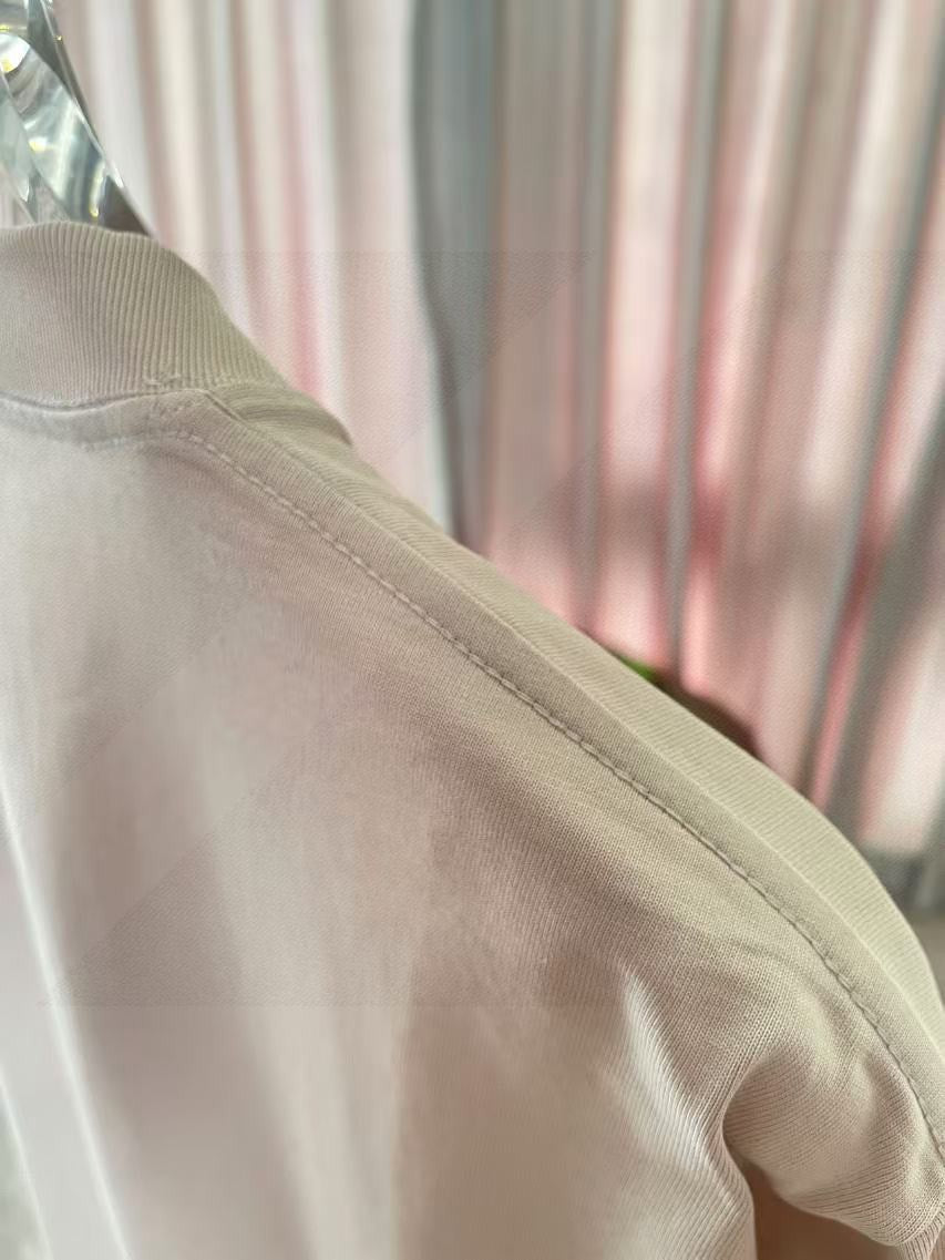 Prada short-sleeve T-shirt sleeve seam detail in light gray