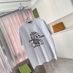 Short-sleeve T-shirt, light gray, crew neck, large front cartoon graphic