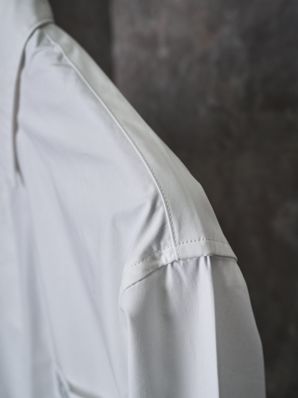 Dior white long-sleeve shirt with shoulder seam and side panel stitching