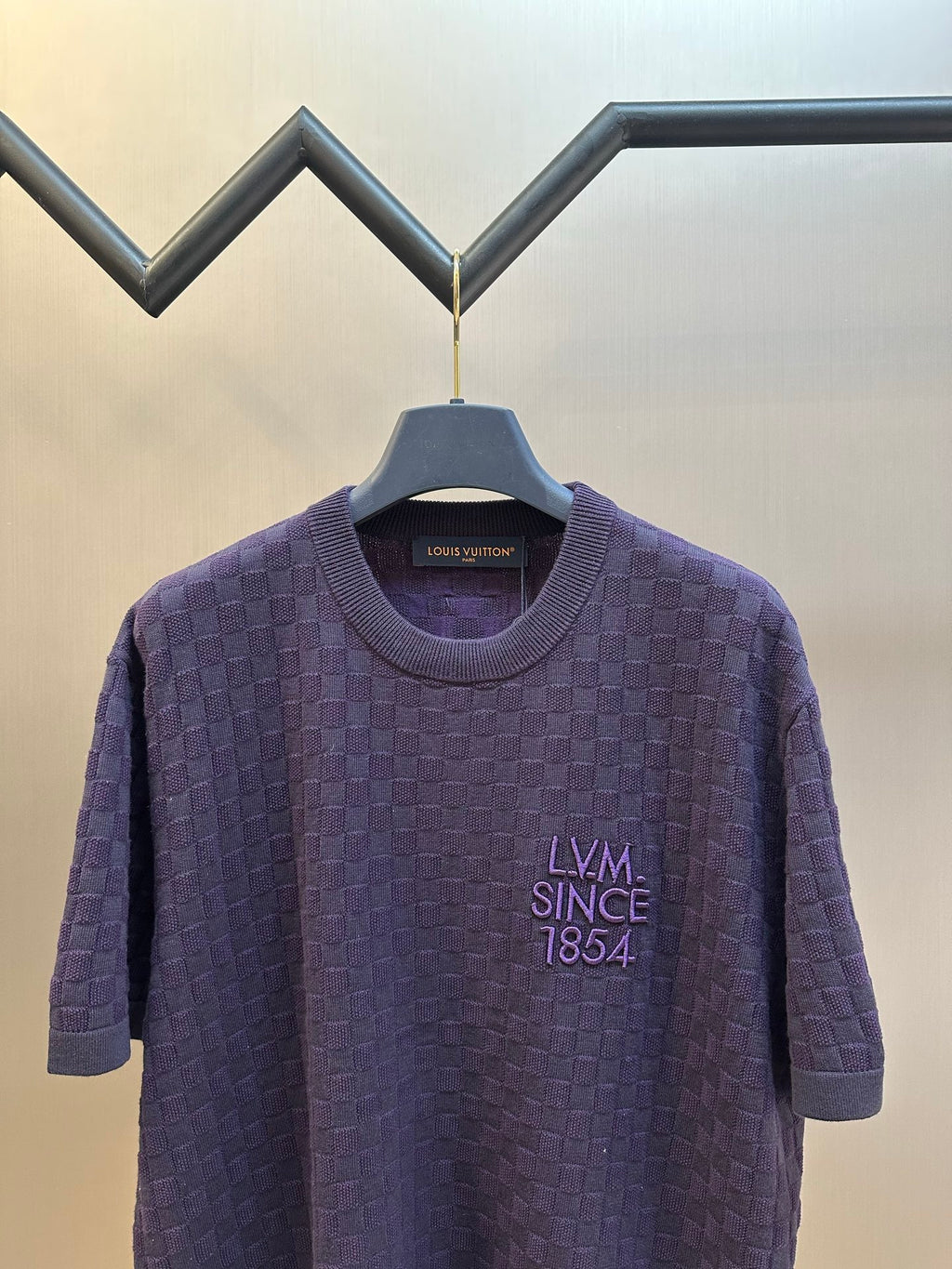 Louis Vuitton short-sleeve T-shirt with ribbed crew neck and dark purple logo at chest