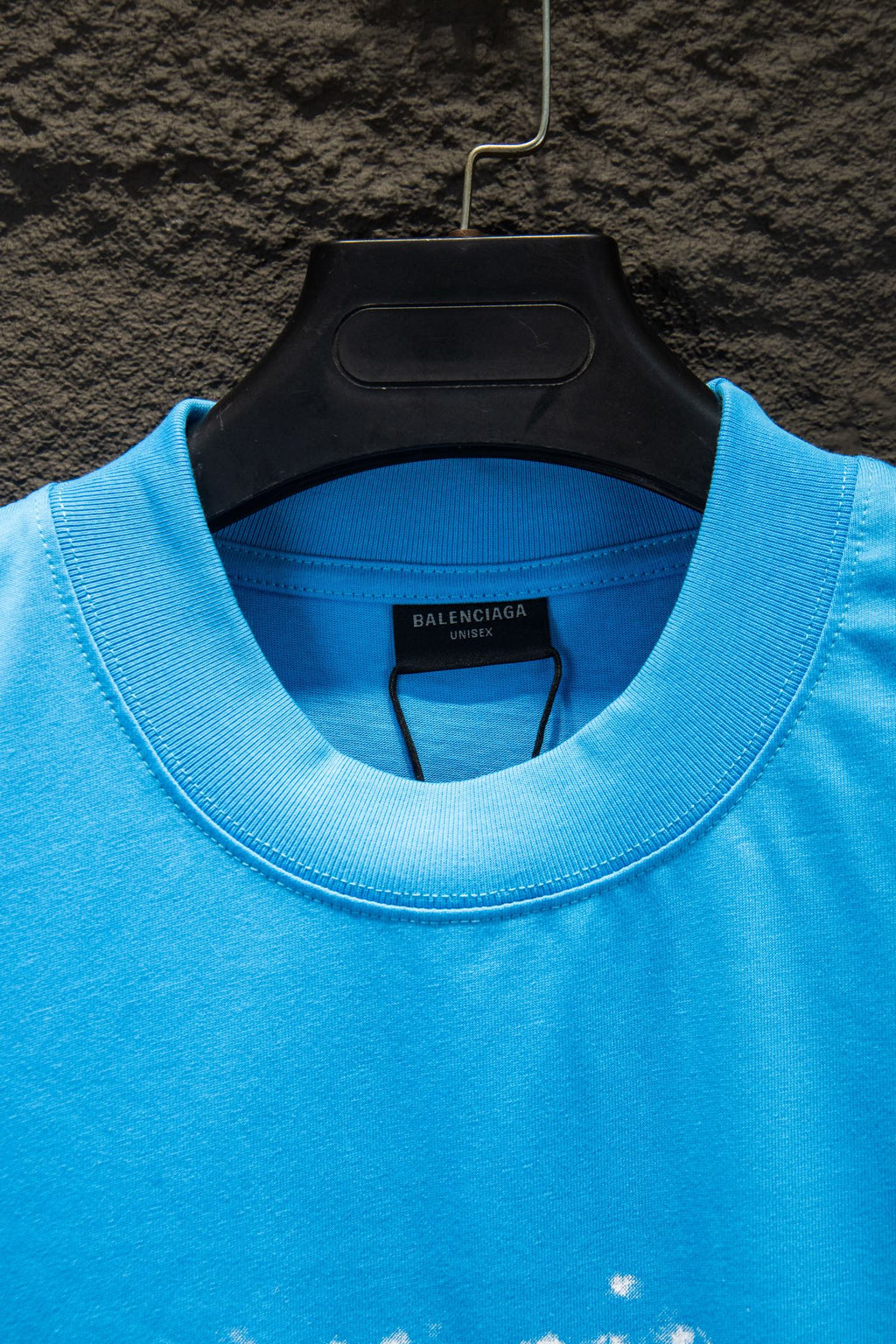 Balenciaga short-sleeve T-shirt neckline close-up with crew neck and collar