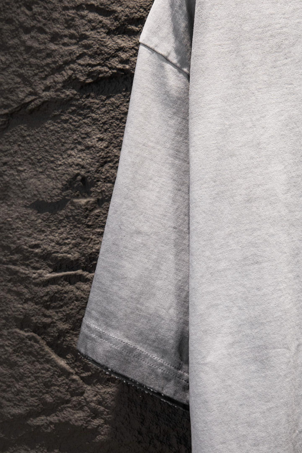 Balenciaga short-sleeve T-shirt, light gray, curved hem with stitched edge