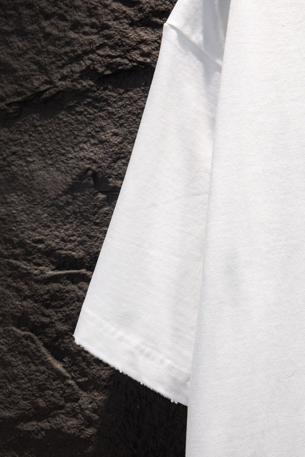 Balenciaga white T-shirt hem and side seam, short-sleeve