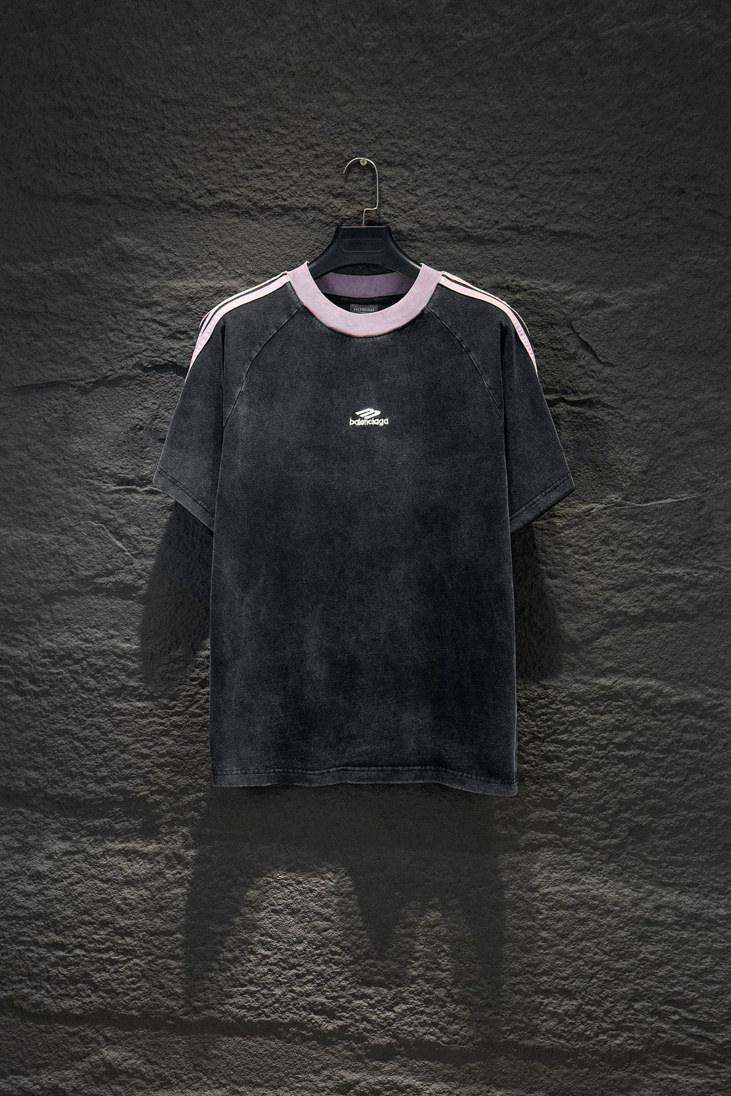 Balenciaga short-sleeve T-shirt with pink crew neck trim and small chest logo