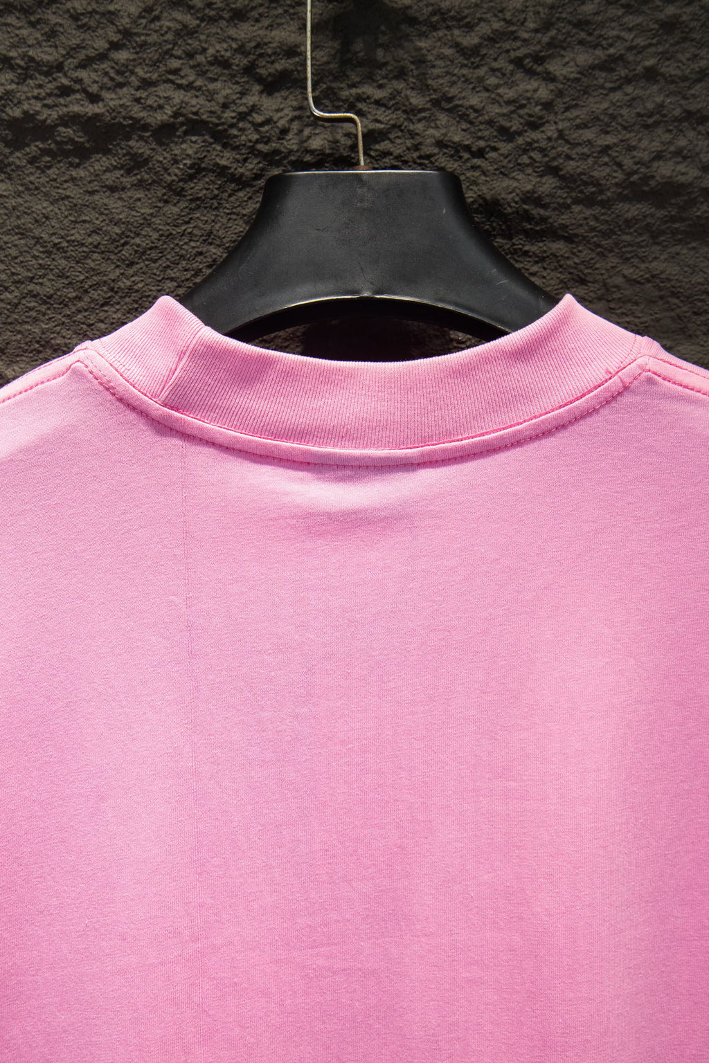Balenciaga pink T-shirt back view of crew neck and collar