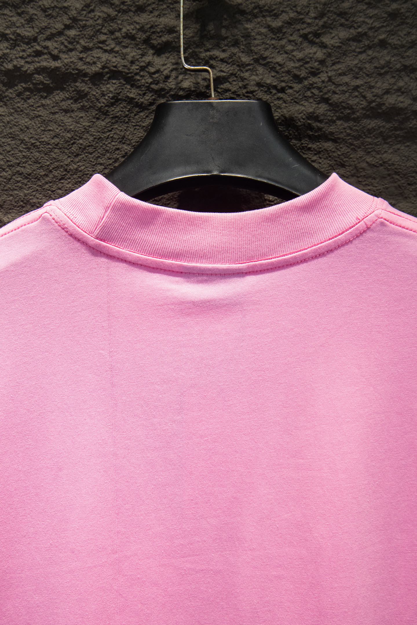 Balenciaga pink T-shirt back view of crew neck and collar