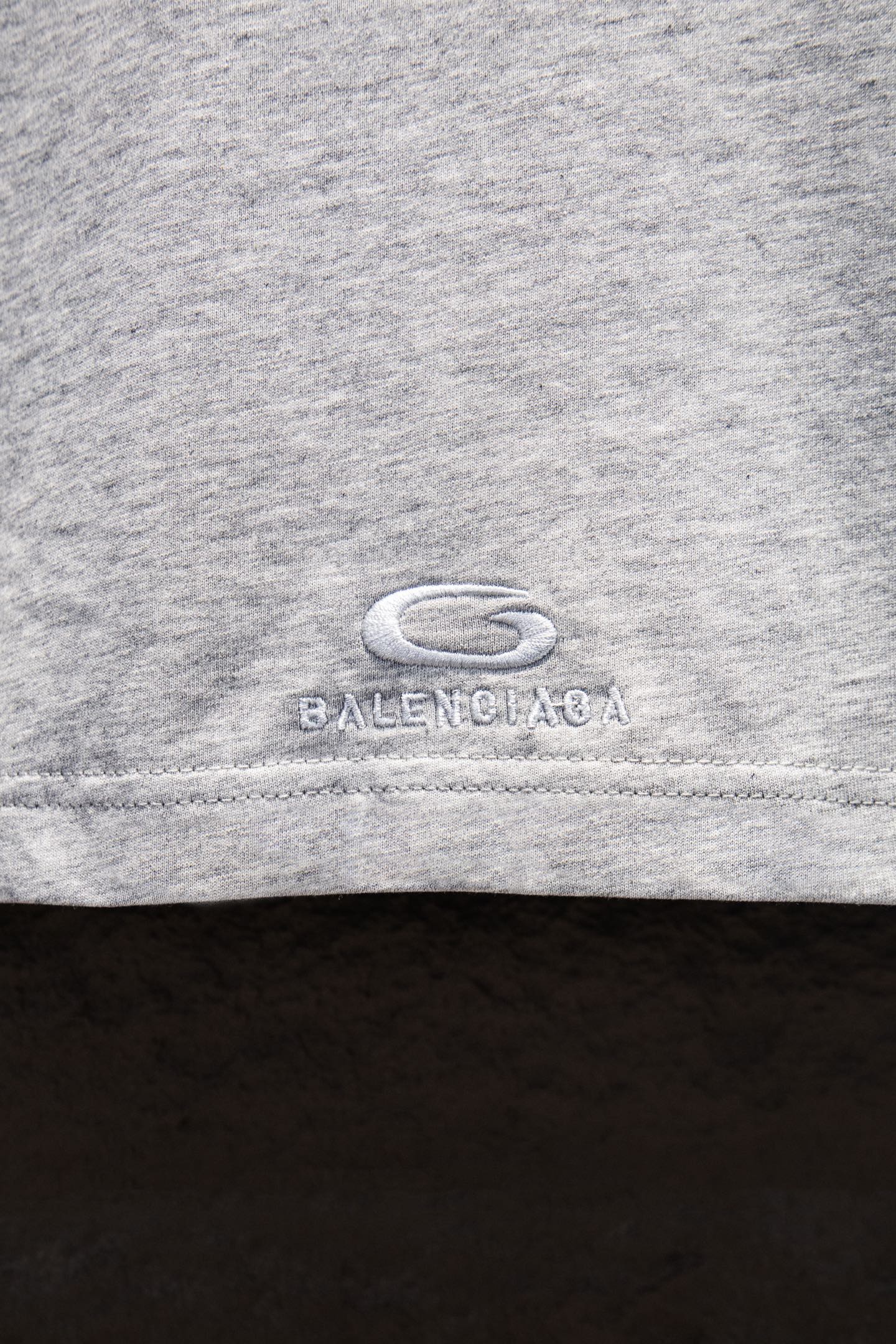 Balenciaga short-sleeve T-shirt hem, light gray, stitched BALENCIAGA logo