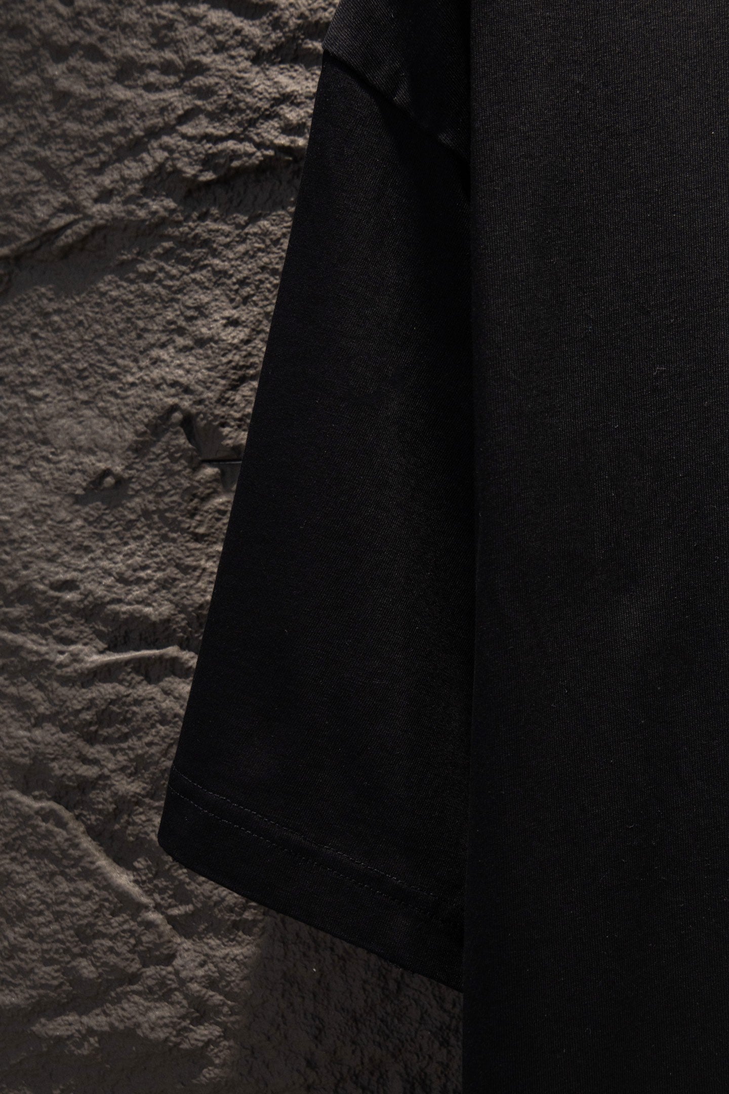 Black Balenciaga T-shirt hem and sleeve edge