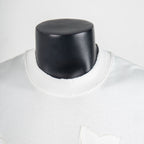 White crewneck T-shirt collar, ribbed knit neckline