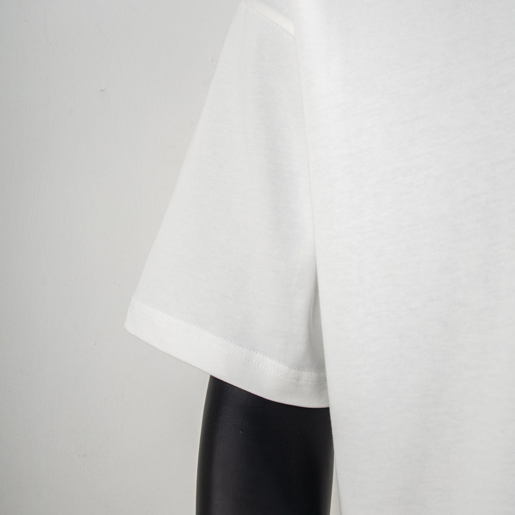 White T-shirt short sleeve with straight hem and side seam