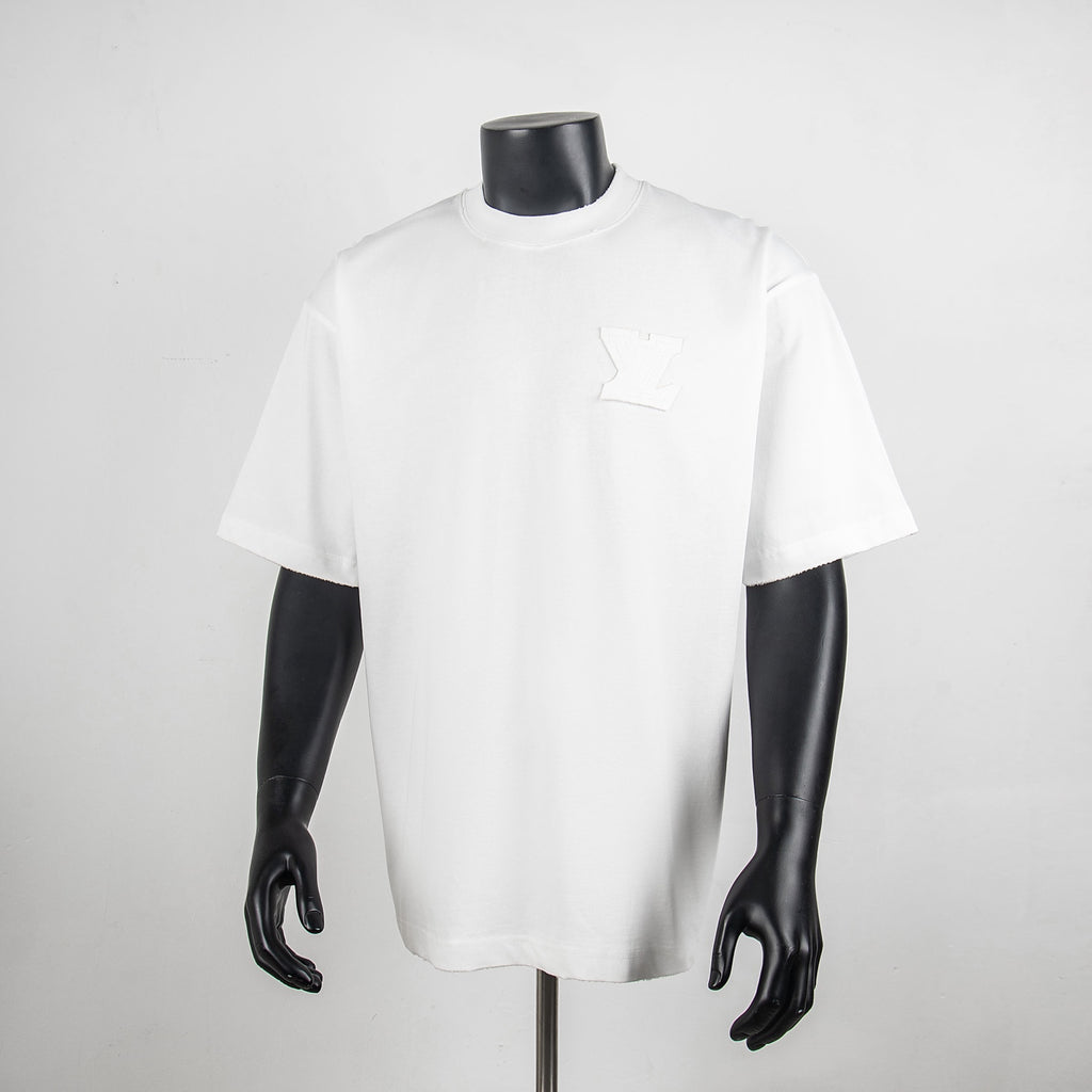 White short-sleeve T-shirt with small chest logo detail