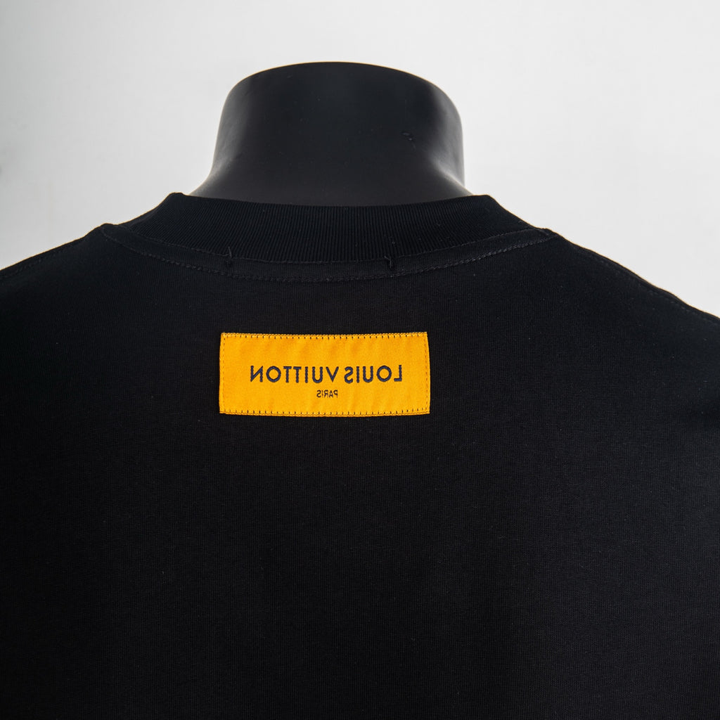 Black T-shirt back neck with yellow Louis Vuitton label