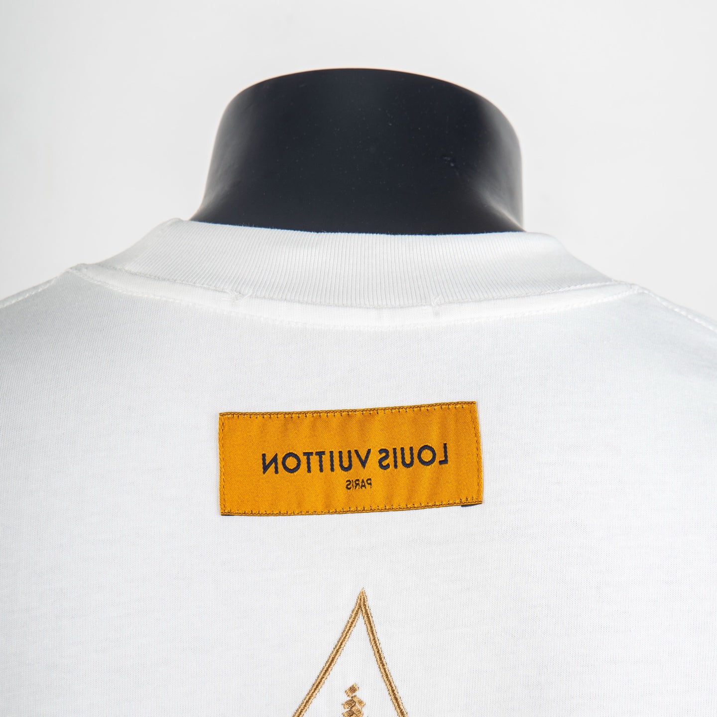 Louis Vuitton white T-shirt back neck label and gold diamond logo detail