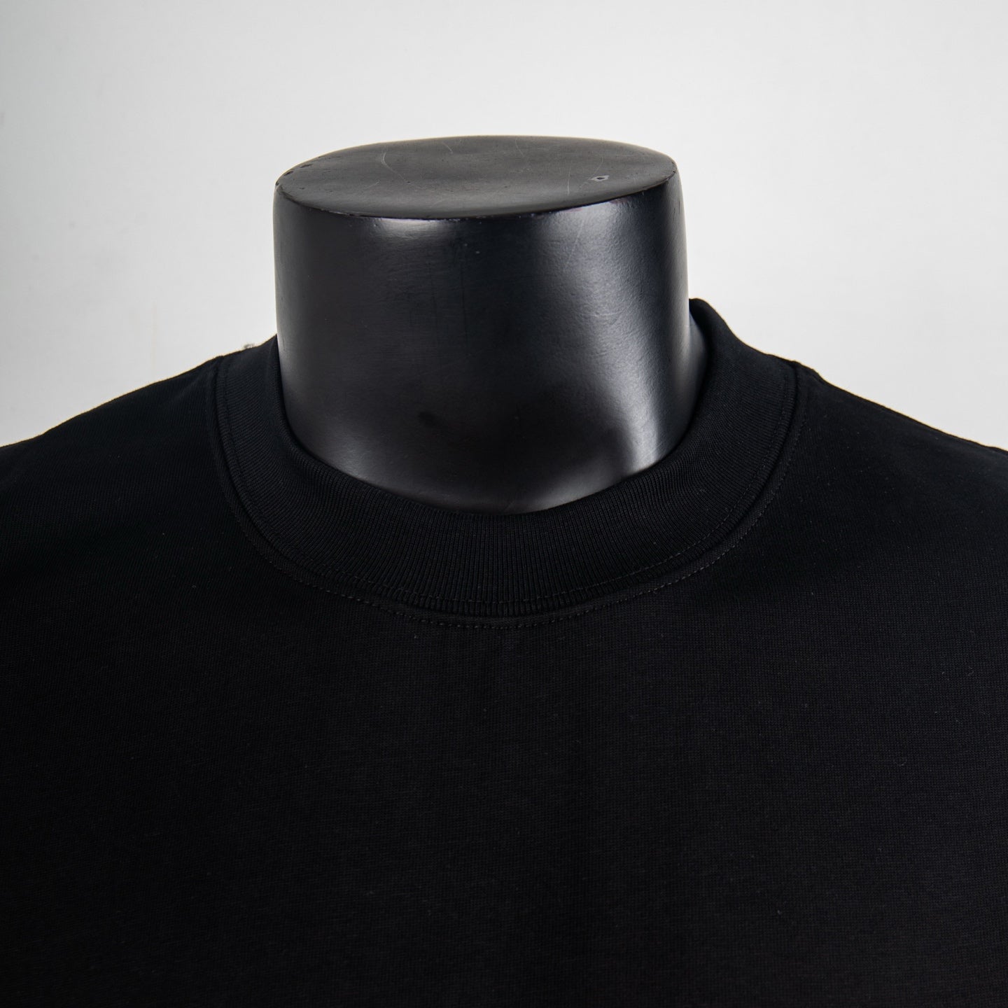 Louis Vuitton short-sleeve T-shirt neckline detail, black crew neck collar